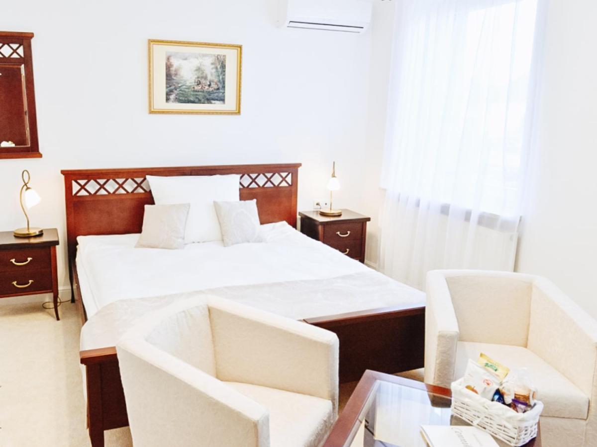 Koloseum Hotell 3*