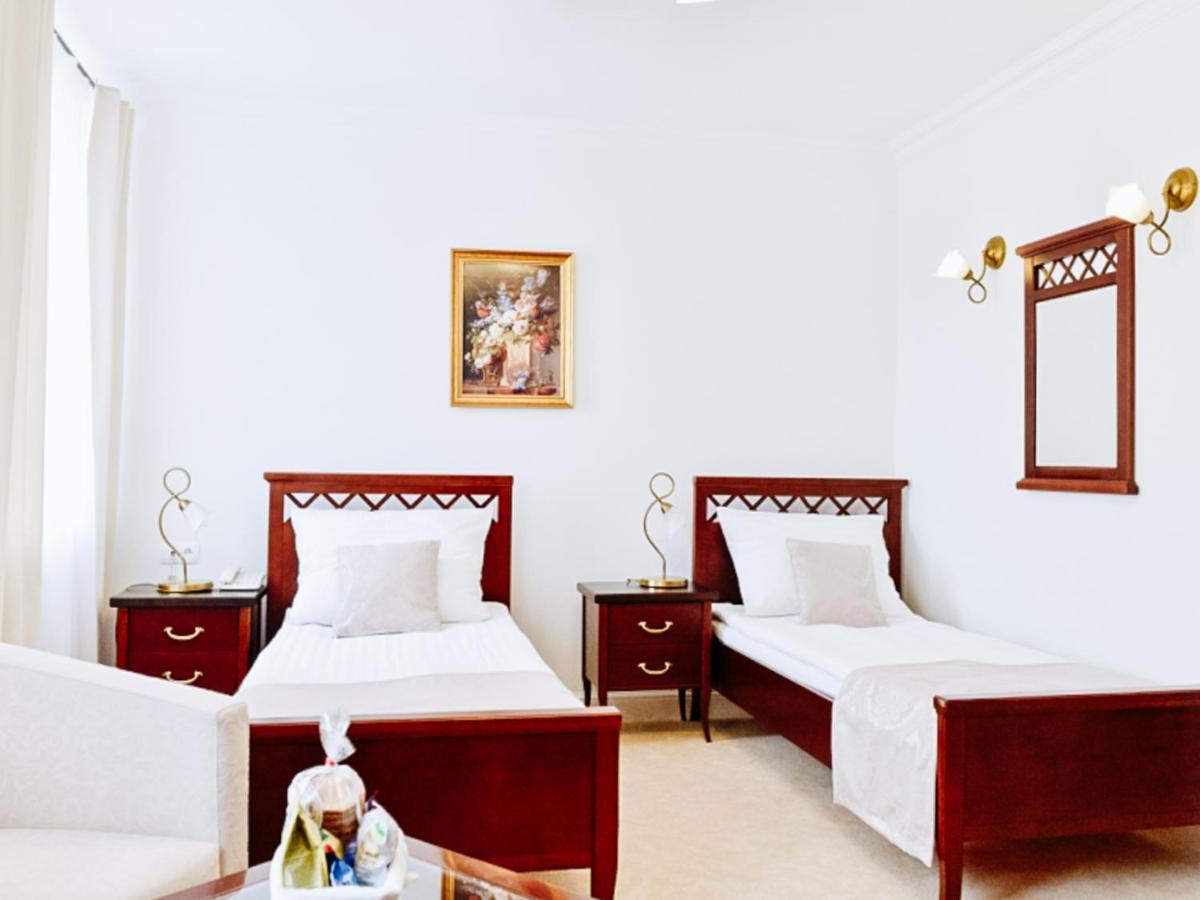 Koloseum Hotell 3*